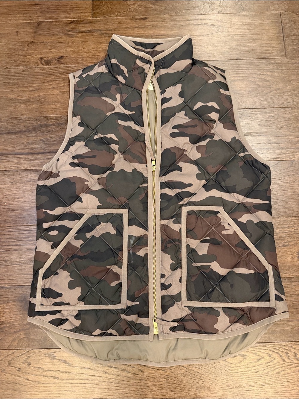 J. Crew Women’s Quilted Camo Vest - Olive/Brown Size Medium - C52-084